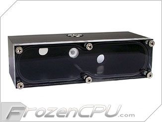 Falls man nur einen freien Schacht hat, kann man diesen Flüssigkeitsspeicher nehmen. Sieht nicht ganz so beeindruckend aus, aber man kann auch eine LED einbauen, um etwas mehr Effekt herauszubekommen. http://www.frozencpu.com/products/13231/ex-res-291/Alphacool_Repack_Single_525_Acetal_Reservoir_-_Black.html